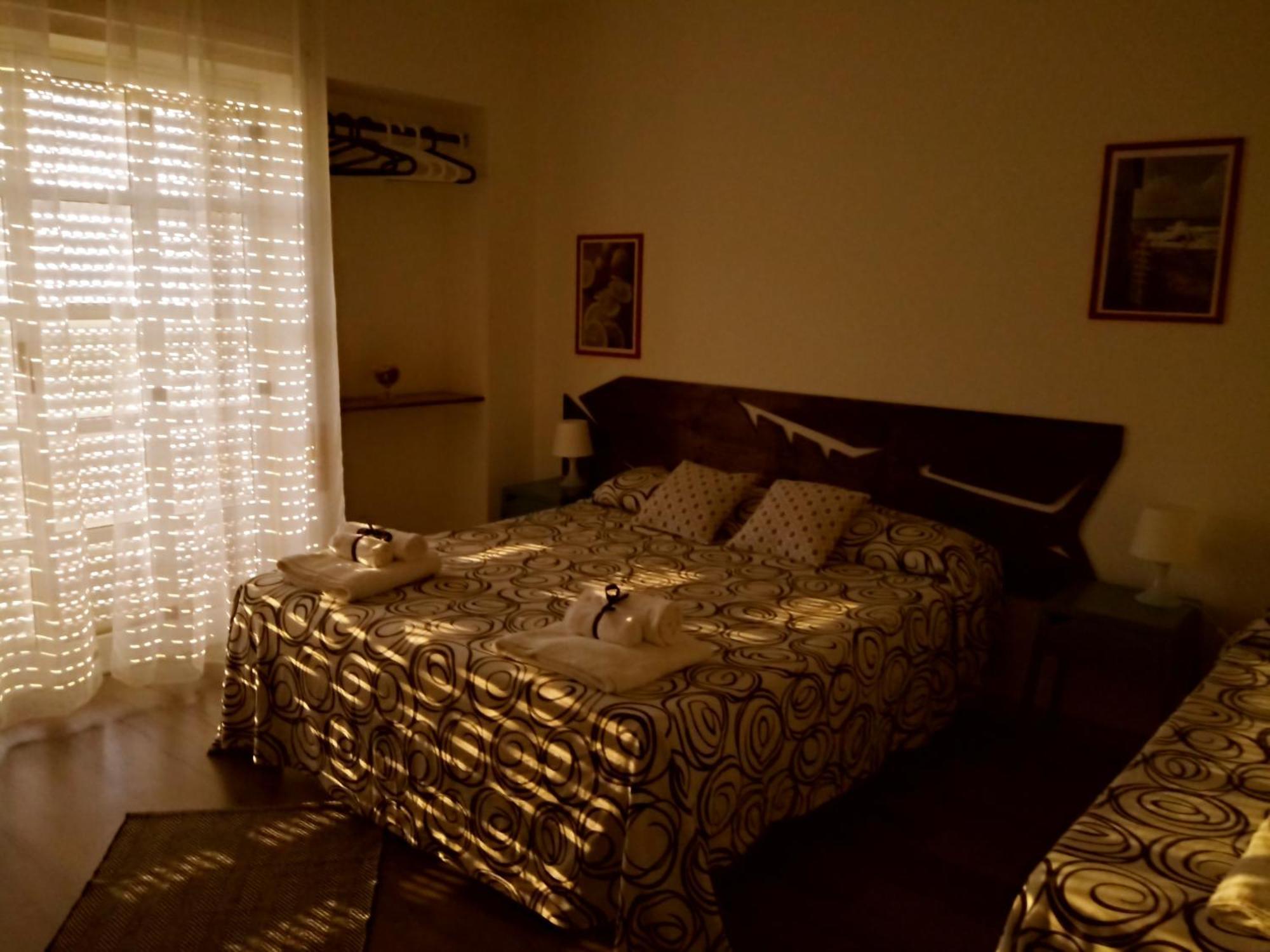 Idria B&B Barcellona Pozzo di Gotto Habitación foto